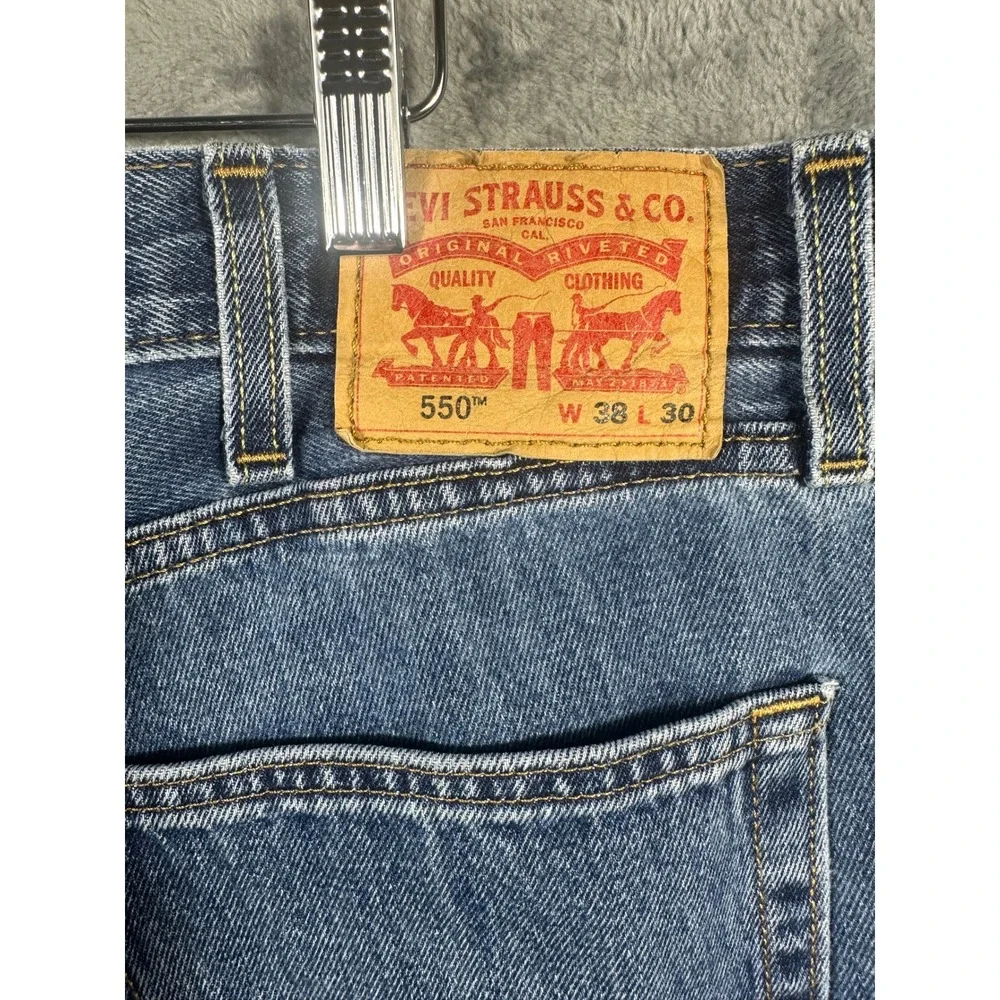 Levis 550 Relaxed Fit Tapered Leg Blue Jeans Mens 38x30 Medium Wash 00550-4886